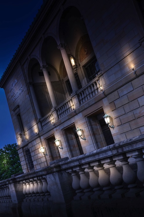 Dayton Art Institute Building 2 by Larry Hensel