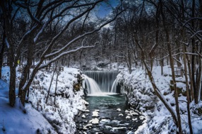 Cedarcliff Falls is a bit of a hidden treasure and was really beautiful with this blanket of snow.