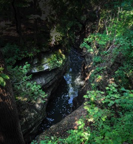 View of rocky cliffs along Clifton Gorge trail.